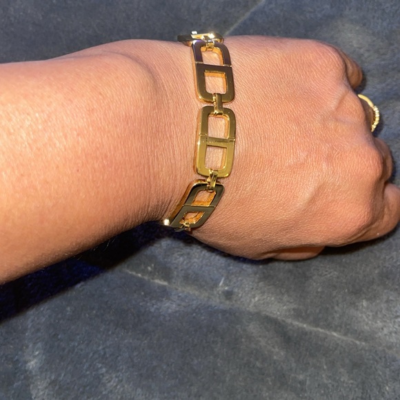 Preloved Christian Dior bracelet great condition size is 7.5” minor scratches. - Picture 1 of 10